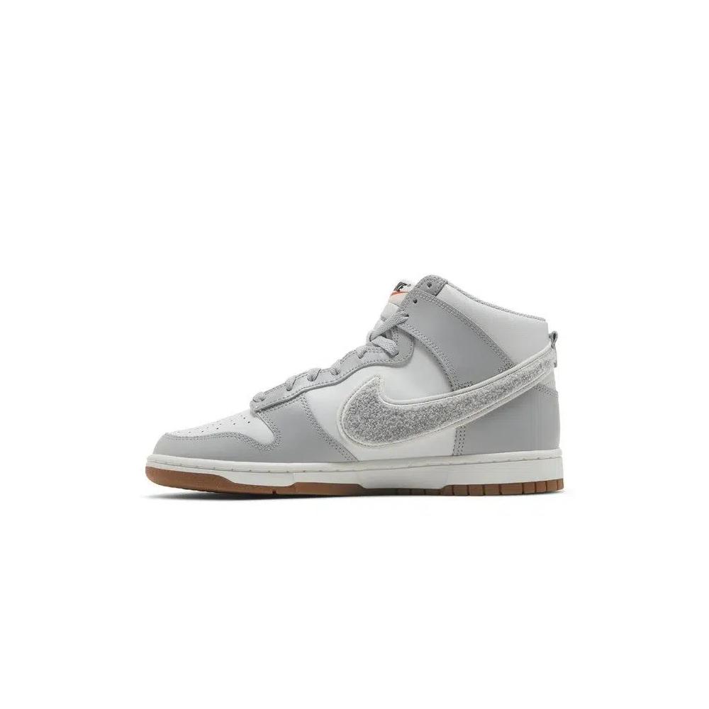 Кроссовки Nike Men's Dunk High 'Chenille Swoosh - Light Smoke Grey' 3