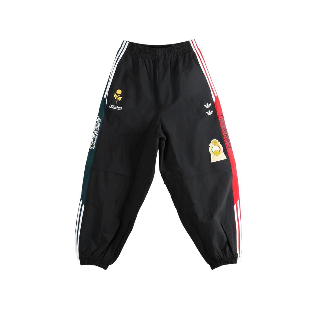 Спортивные брюки оверсайз из коллаборации с adidas 1