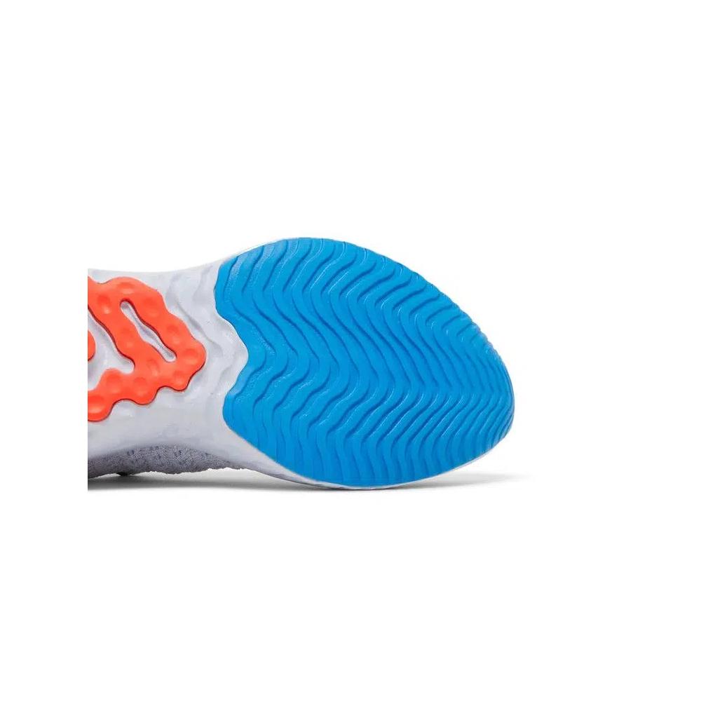 Кроссовки Nike Wmns React Phantom Run Flyknit 2 'Grey Bright Crimson' 5