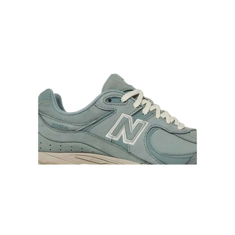 Кроссовки Kith x New Balance 2002R 'Pistachio' 2
