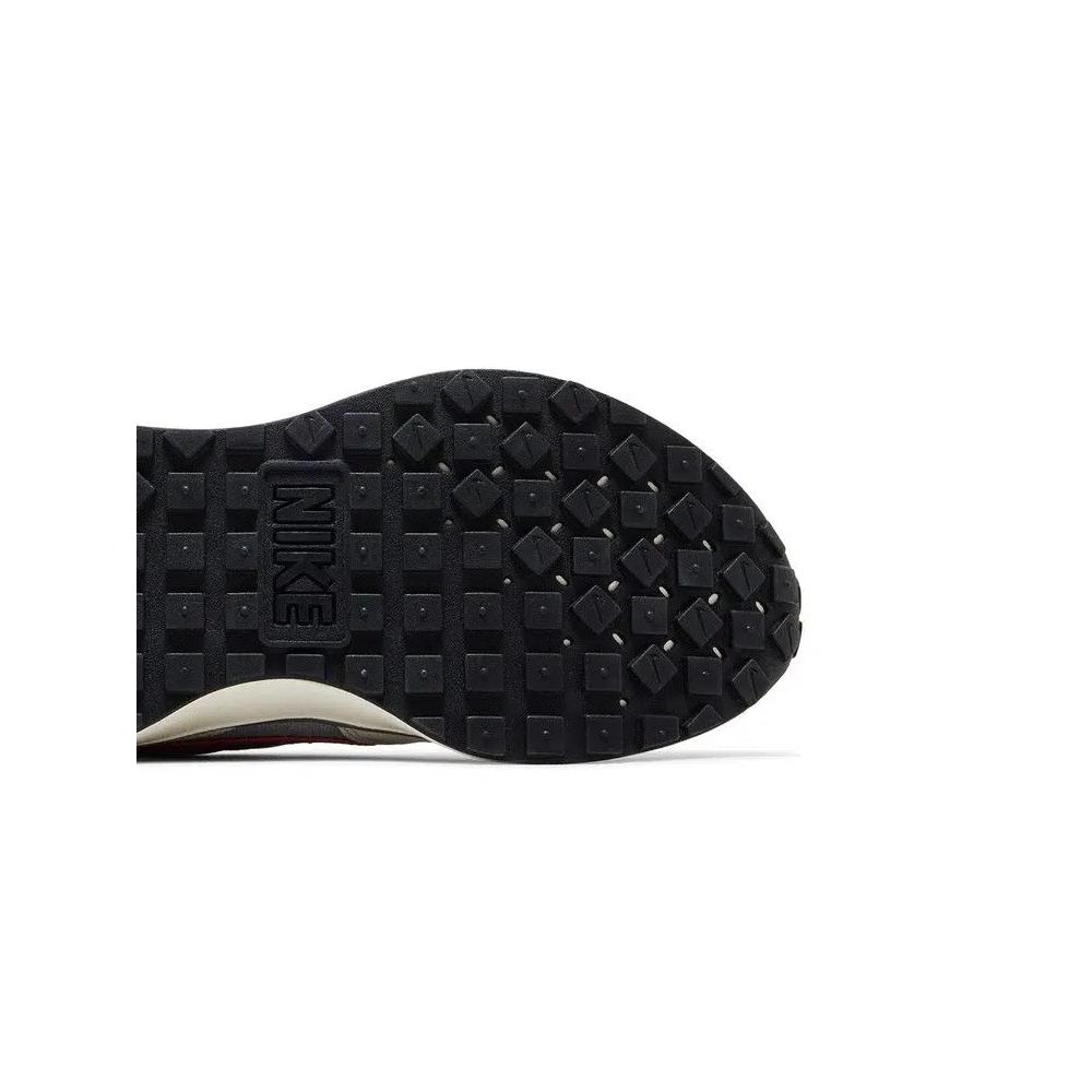 Кроссовки Lifestyle Running Nike Wmns Phoenix Waffle 'Light Bone Rugged Orange' 5