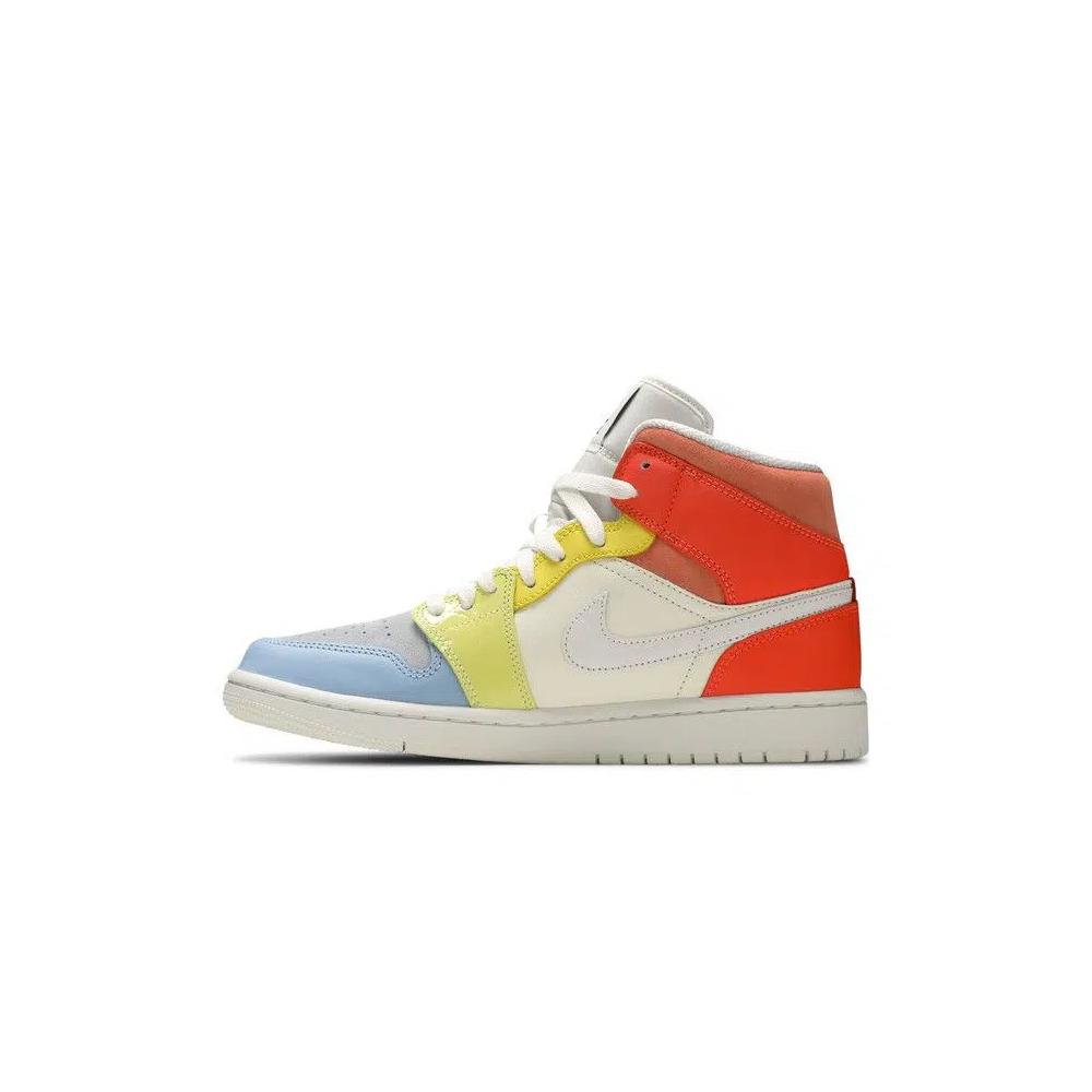 Кроссовки Nike Wmns Air Jordan 1 Mid 'To My First Coach' 3
