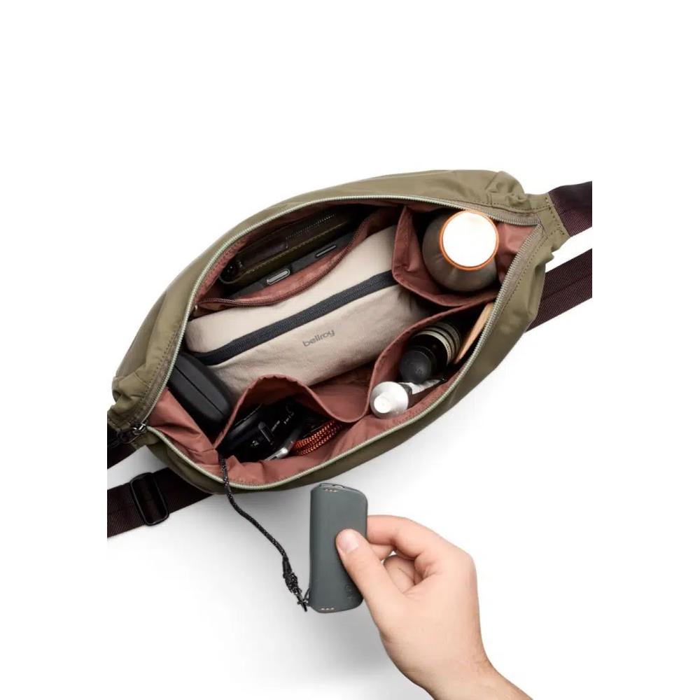 Bellroy Laneway Crescent Bag 7L - Морская капуста 3