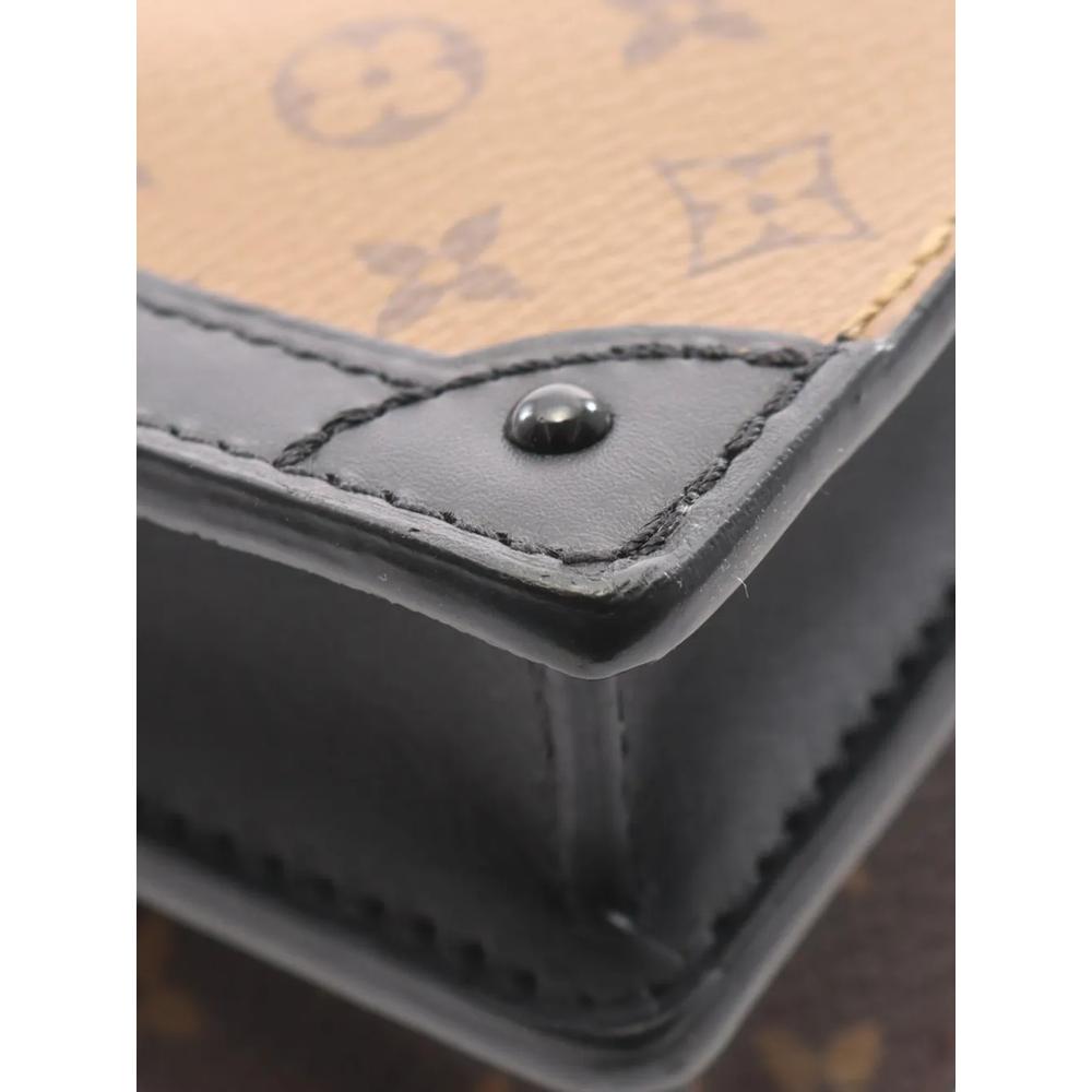 Сумка через плечо Monogram Reverse Trunk Clutch (2018-2026 годы) 2
