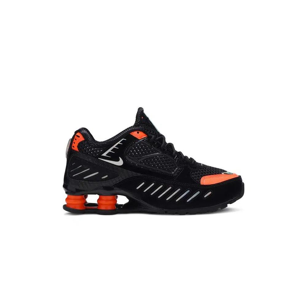 Образ жизни Nike Wmns Shox Enigma SP 'Hyper Crimson' 1