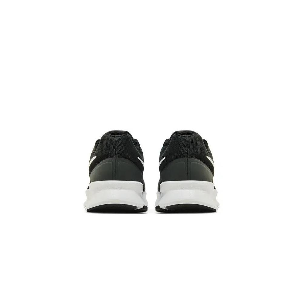 Кроссовки Nike Run Swift 3 'Black White' 6
