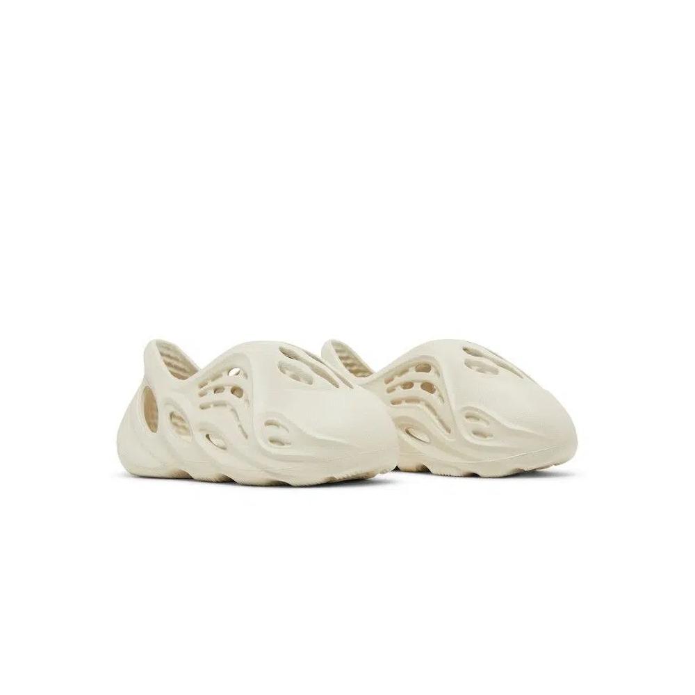 Кроссовки adidas Yeezy Foam Runner для младенцев 'Sand' 8