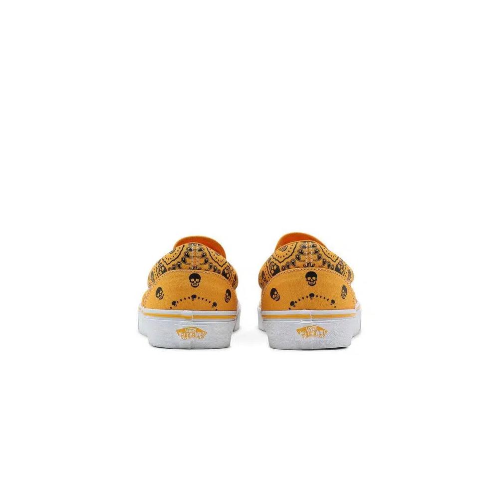 Слипоны Vans Classic Slip-On 'Bandana - Saffron' 6