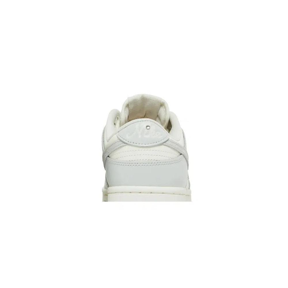 Кроссовки Nike Wmns Dunk Low 'Needlework' 7