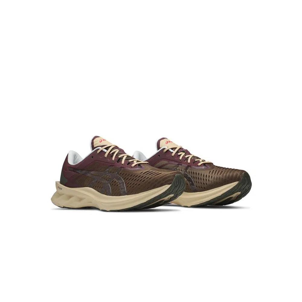 Кроссовки Asics Novablast 'Brown Burgundy' 8