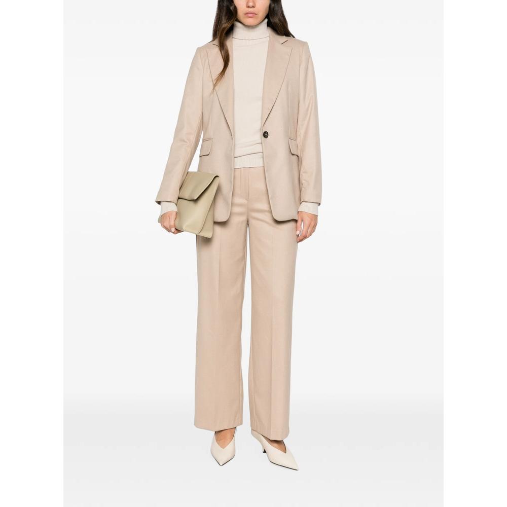 single-breasted notched-lapels suit 2