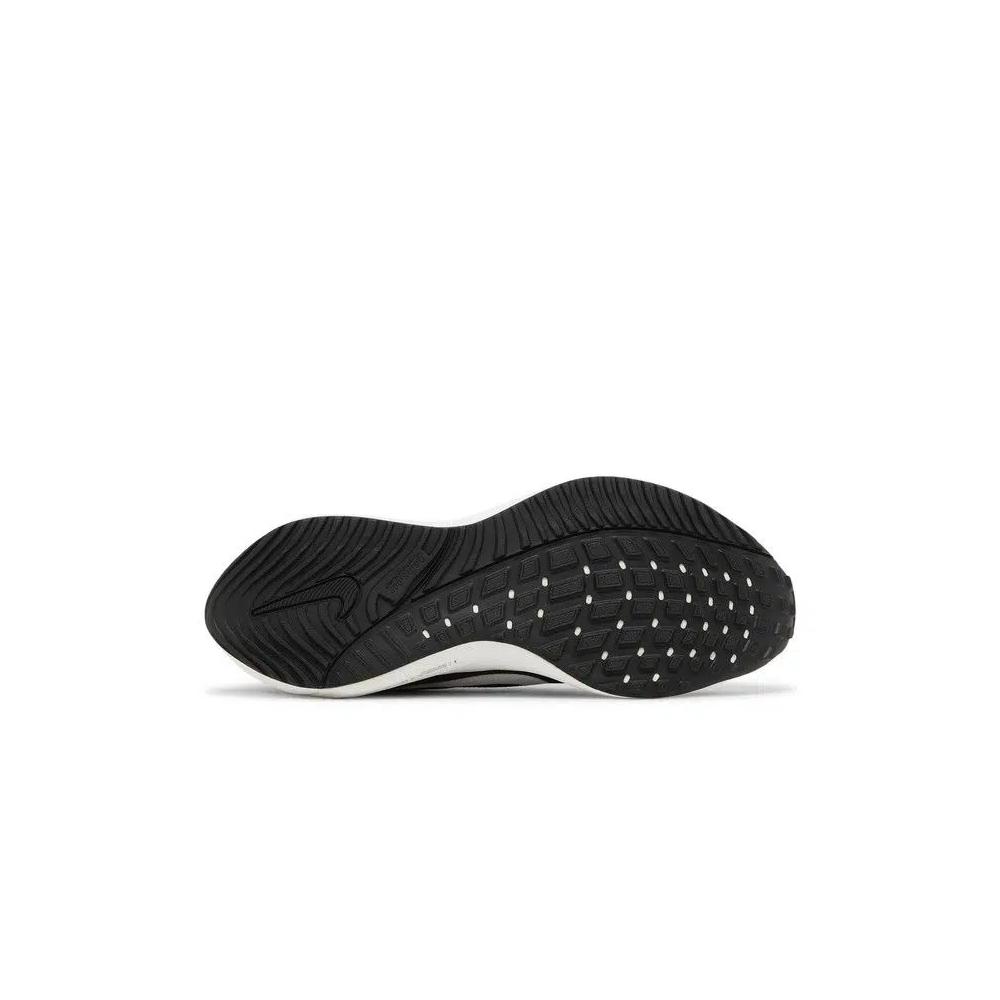 Кроссовки Nike Air Zoom Vomero 16 'Black White' 4