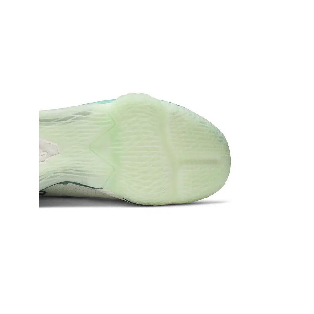 Кроссовки Nike LeBron 17 Low 'Glow In The Dark' 5