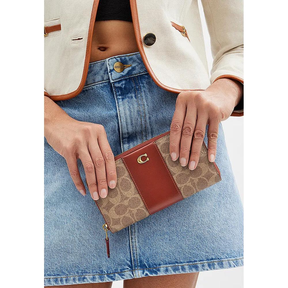 Essential Accordion Zip Wallet в фирменном канвасе 4
