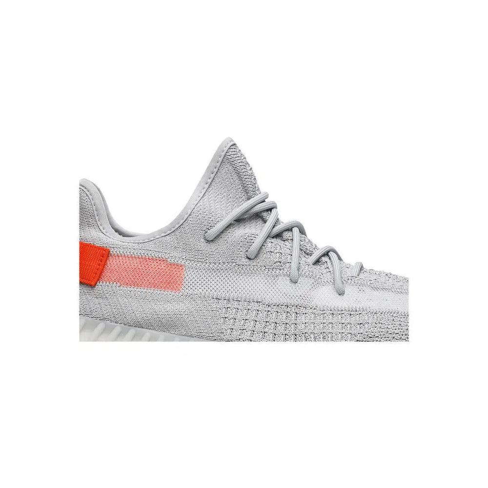 Кроссовки adidas Yeezy Boost 350 V2 'Tail Light' 2