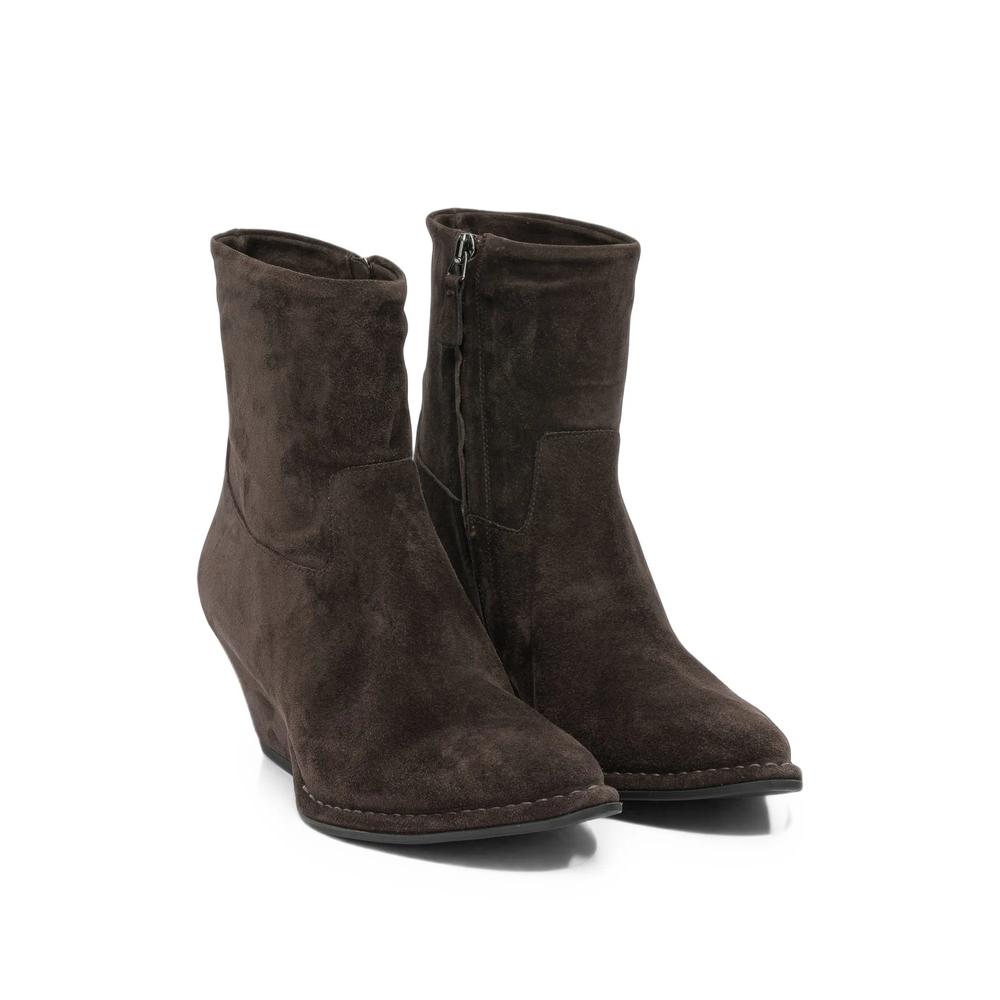 suede pointed-toe boots 2