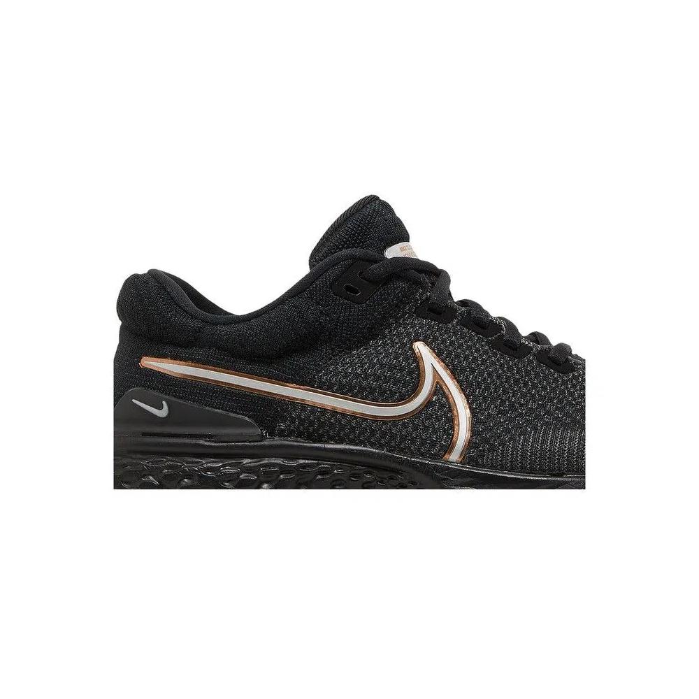 Кроссовки Nike Wmns ZoomX Invincible Run Flyknit 2 'Black Metallic Copper' 2