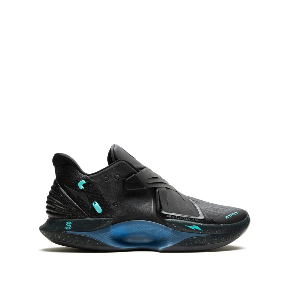 Кроссовки Cryptokicks iRL Blackout из коллаборации с RTFKT 1