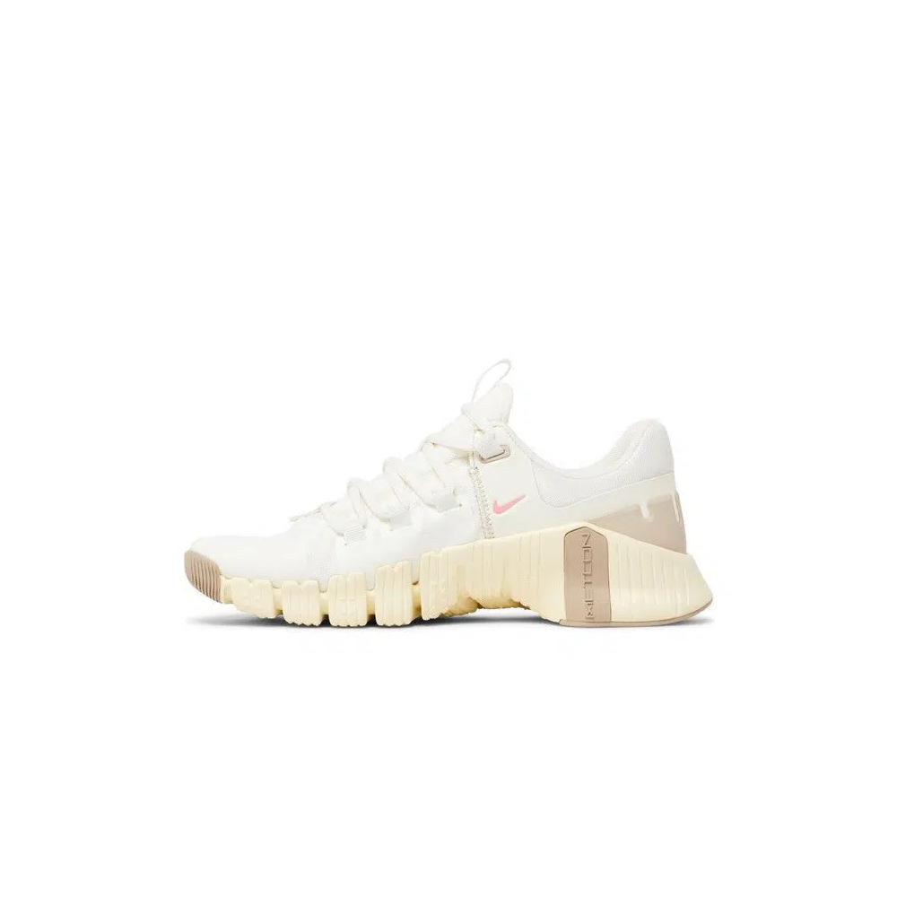 Кроссовки Nike Wmns Free Metcon 5 'Sail Sanddrift' 3