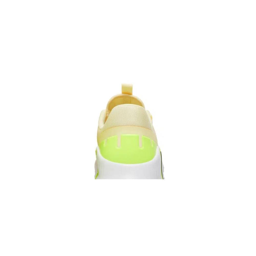 Кроссовки Nike Wmns Free Metcon 5 'Citron Tint Volt' 7
