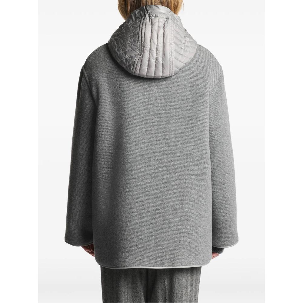 toggle-fastening hooded jacket 3