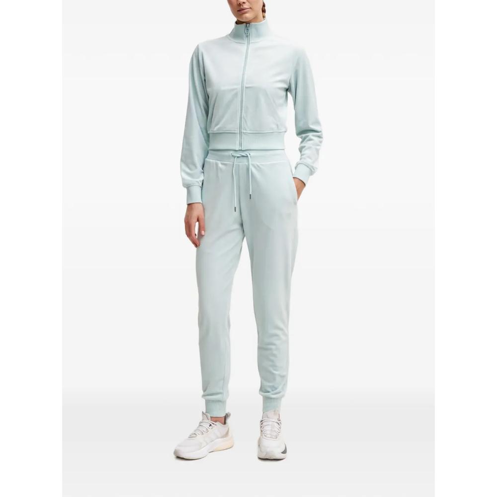 zip-up sweatshirt 2
