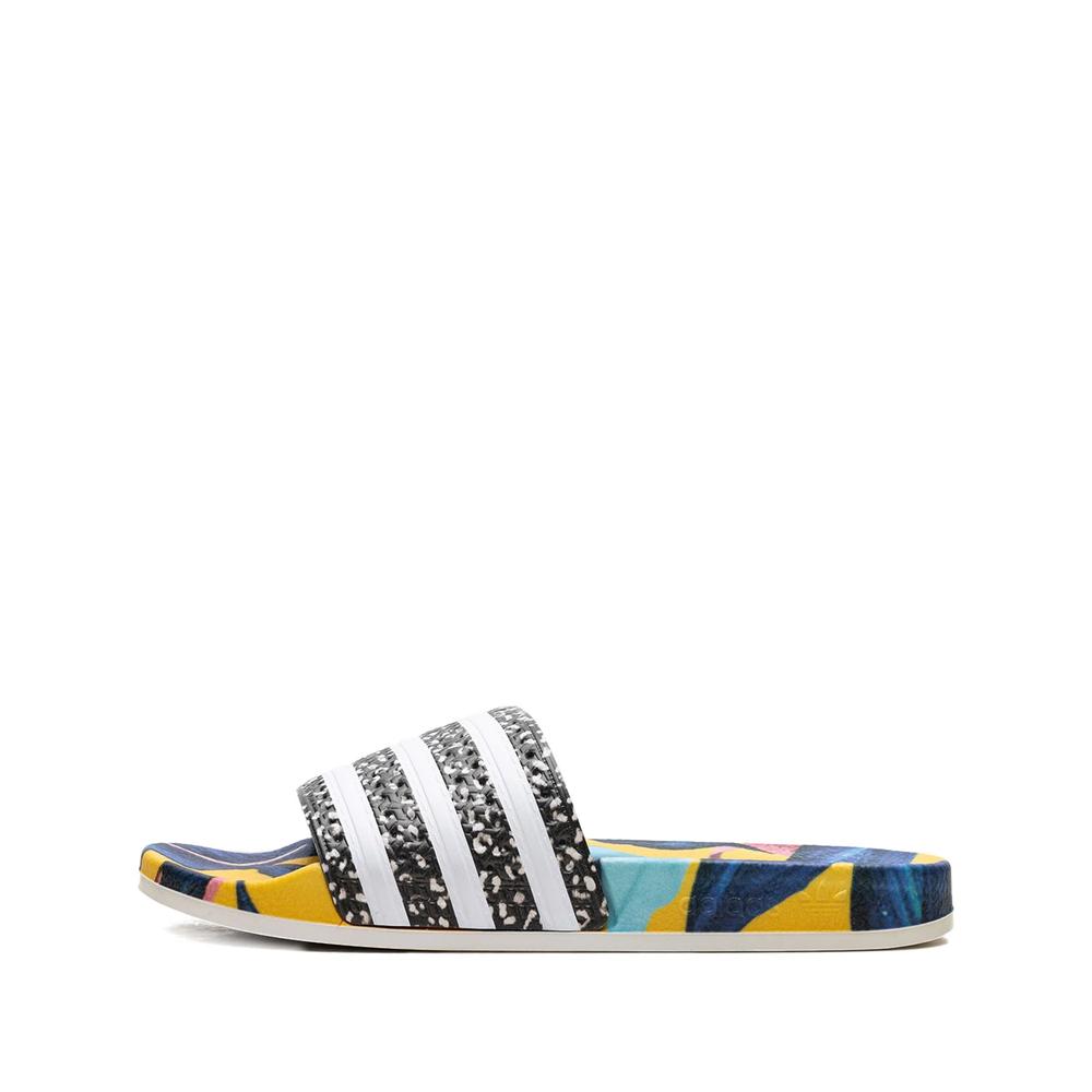 Шлепанцы Adilete Black 1