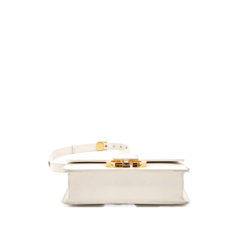 30 Montaigne Flap Bag Leather shoulder bag 4