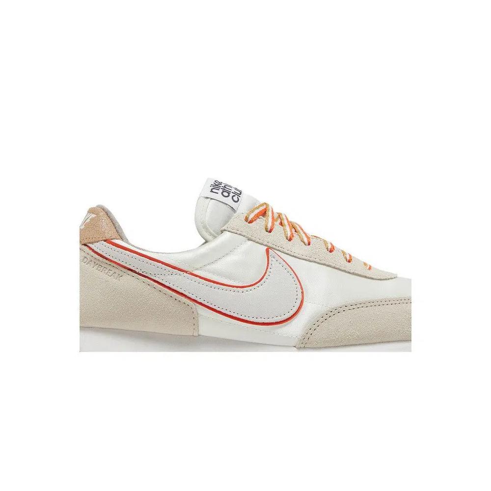 Кроссовки Nike Wmns DBreak-Type SE 'Sail Rush Orange' 2