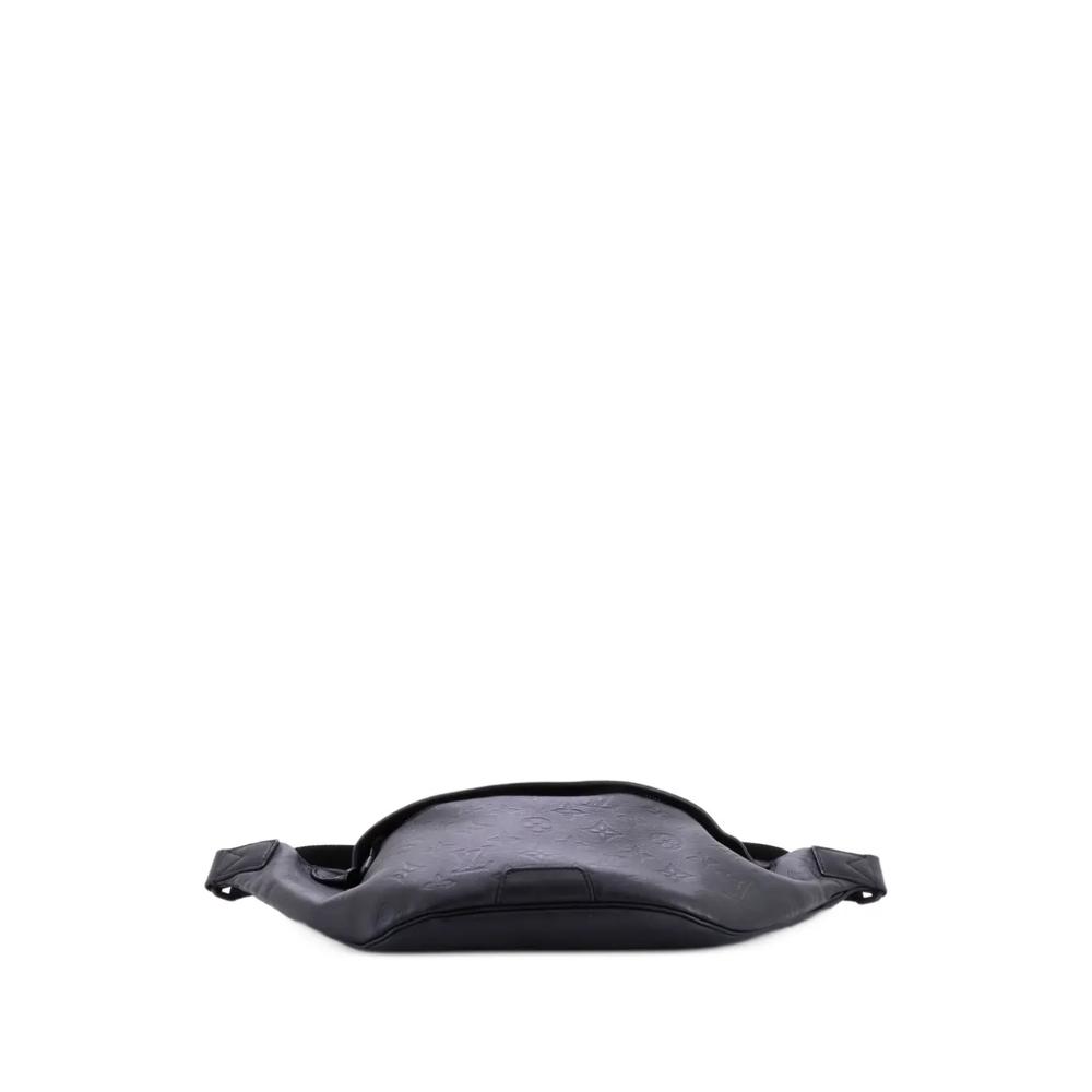 Поясная сумка Discovery Bumbag Monogram Shadow Leather PM 1