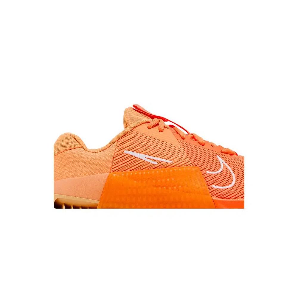 Кроссовки Nike Metcon 9 AMP 'Atomic Orange' 2
