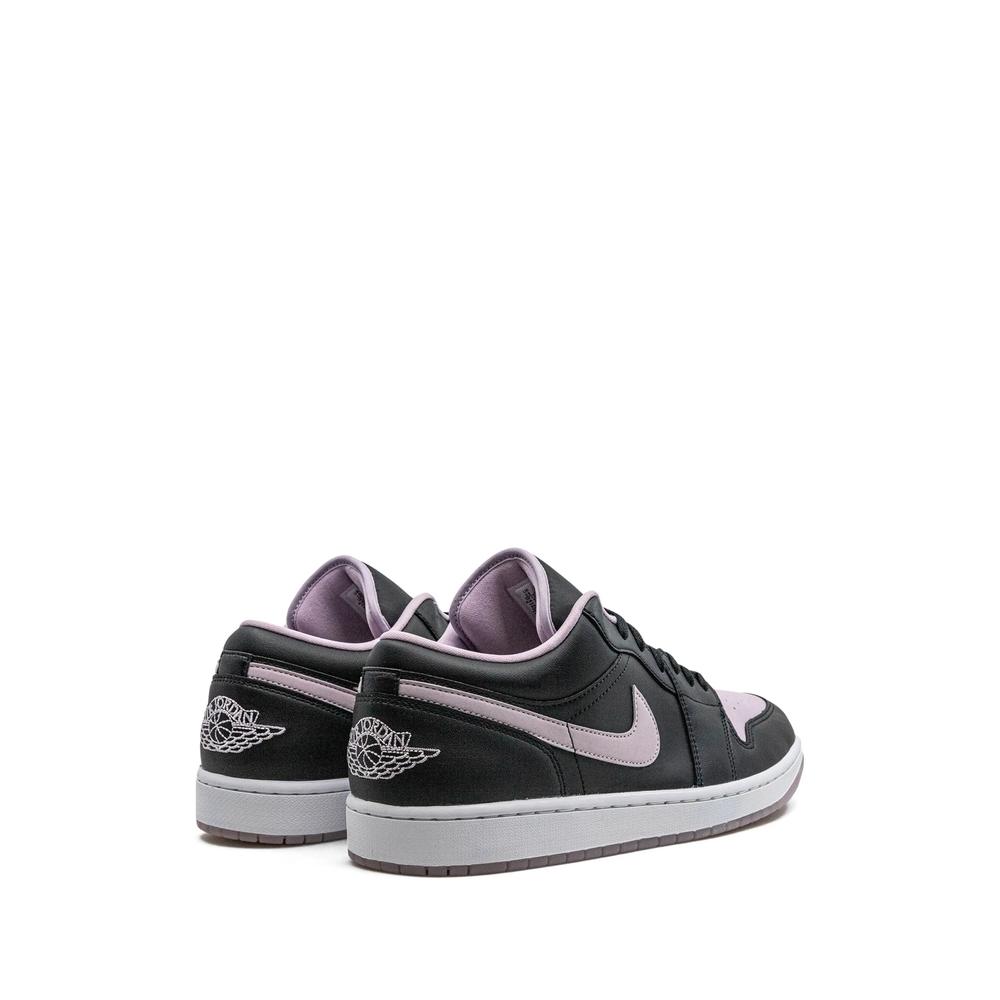 Кроссовки Jordan 1 Low SE Black/Iced Lilac 3
