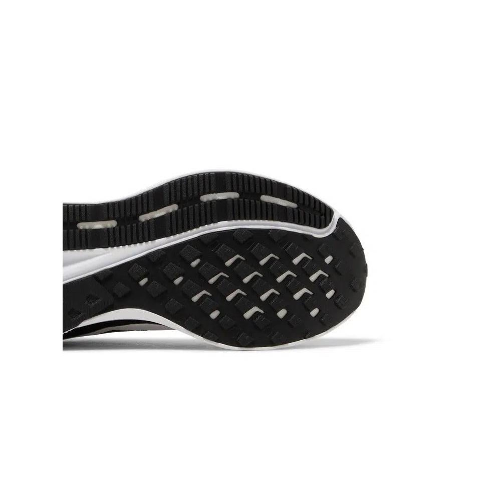 Кроссовки Nike Run Swift 2 'Black White' 5