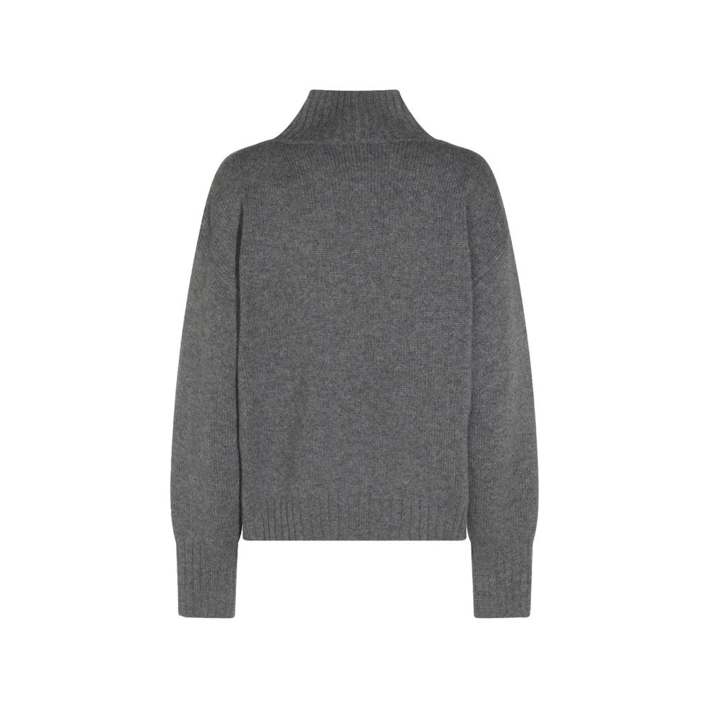 high-neck sweater 3