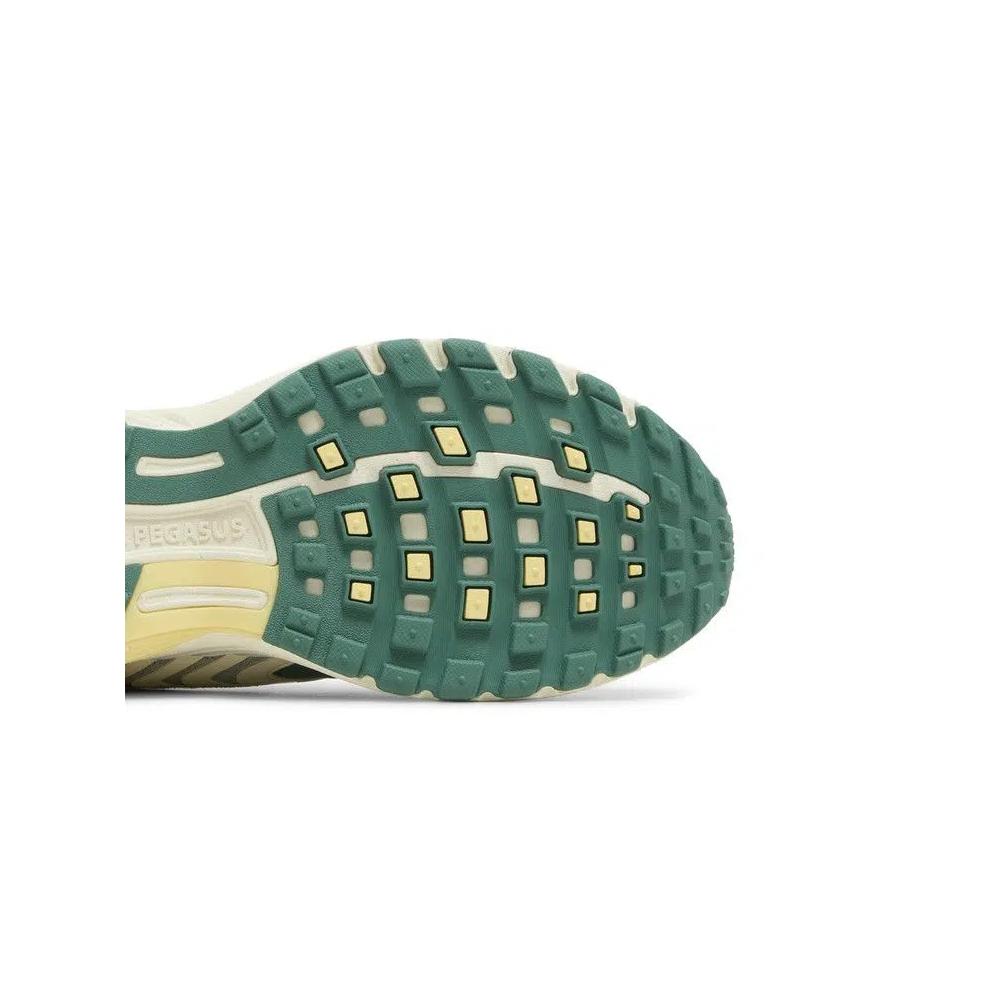 Кроссовки Nike Air Pegasus 2K5 'Coconut Milk Bicoastal' 5