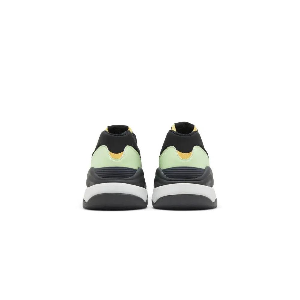Кроссовки New Balance 57/40 'Black Vibrant Spring Glow' 6