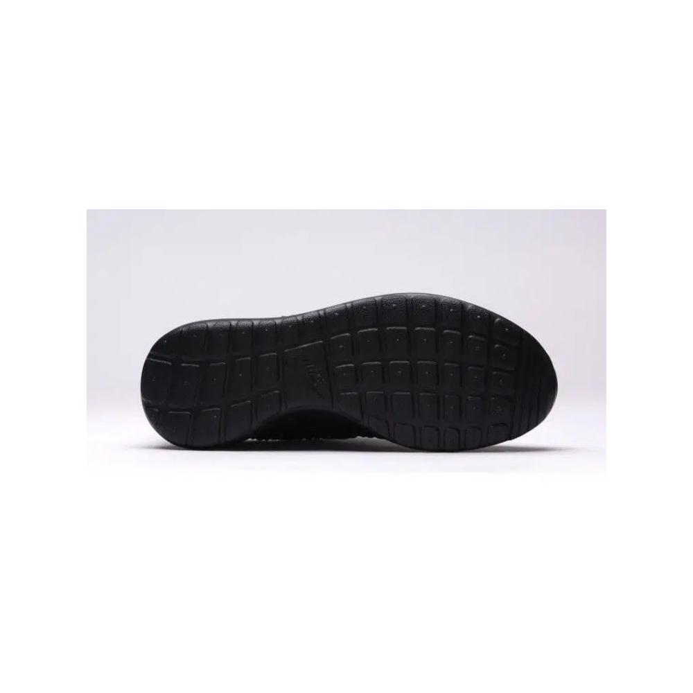 Бутсы Nike Wmns Roshe One DMB 'Triple Black' 4