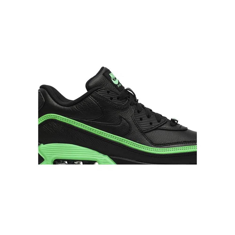 Кроссовки Undefeated x Nike Air Max 90 'Black Green Spark' 2