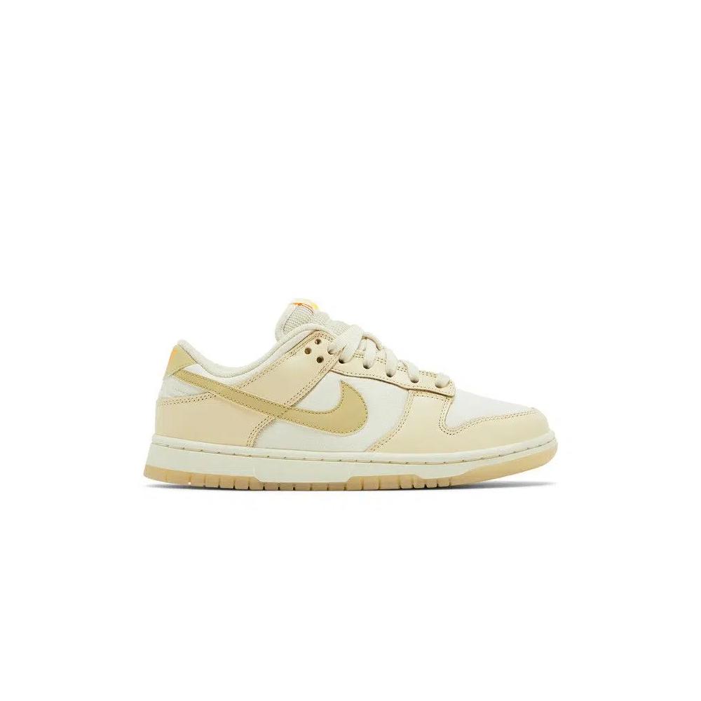 Кроссовки Nike Wmns Dunk Low 'Muslin Team Gold' 1