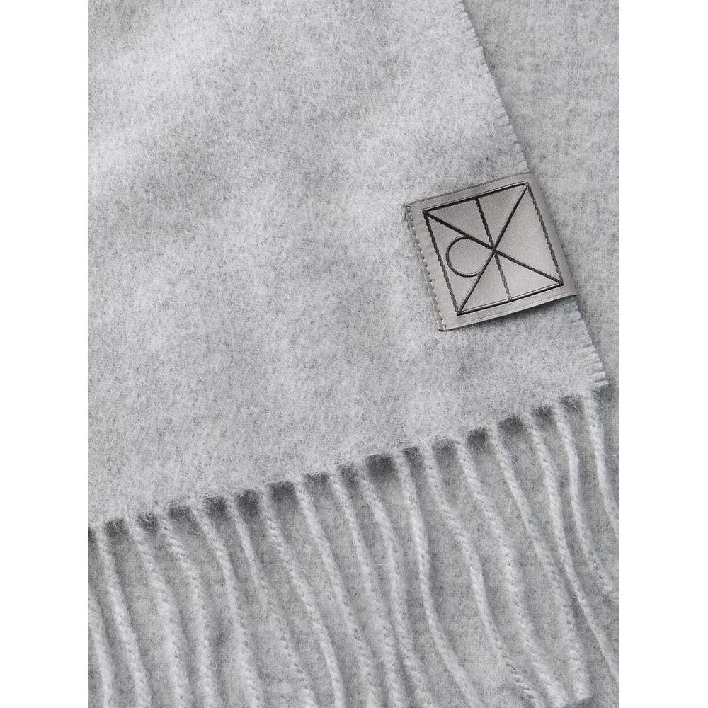 fringed logo-patch scarf 2