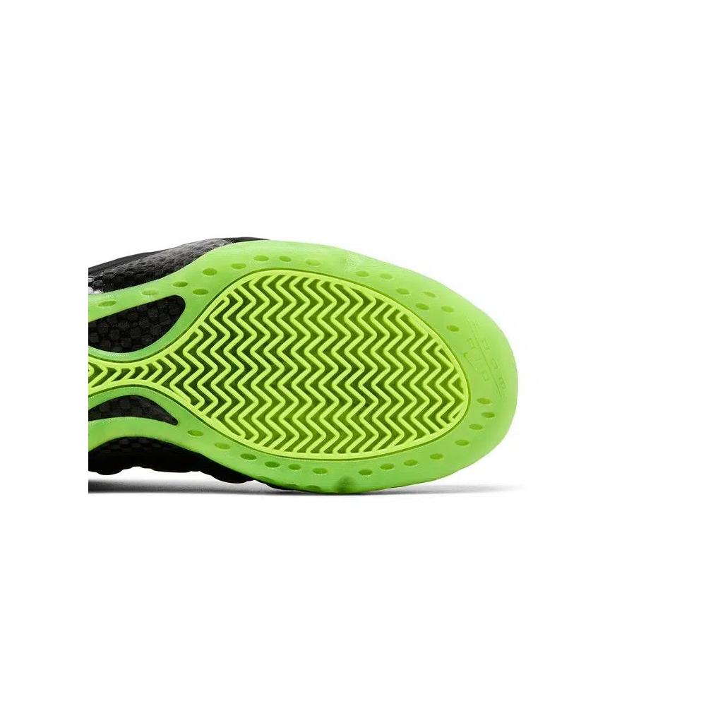 Кроссовки Nike Air Foamposite One 'Black Volt' 5