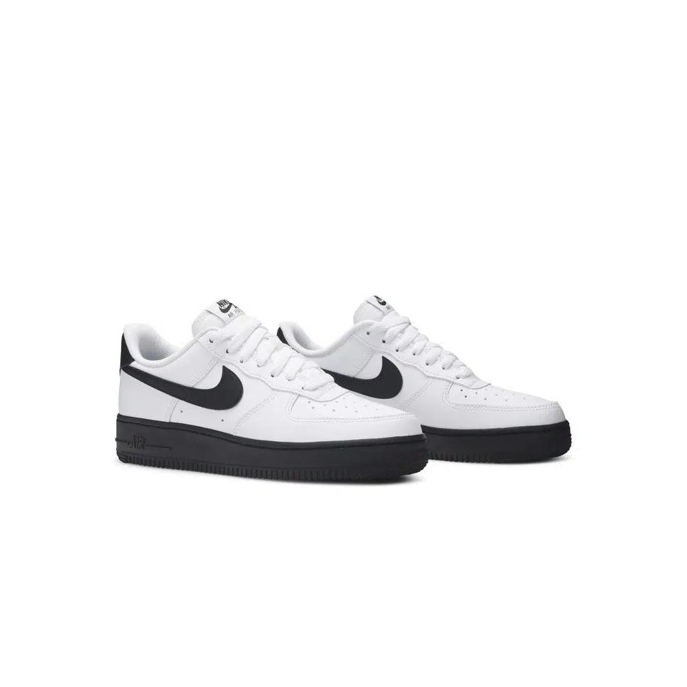 Кроссовки Nike Air Force 1 Low 'White Black Sole' 8