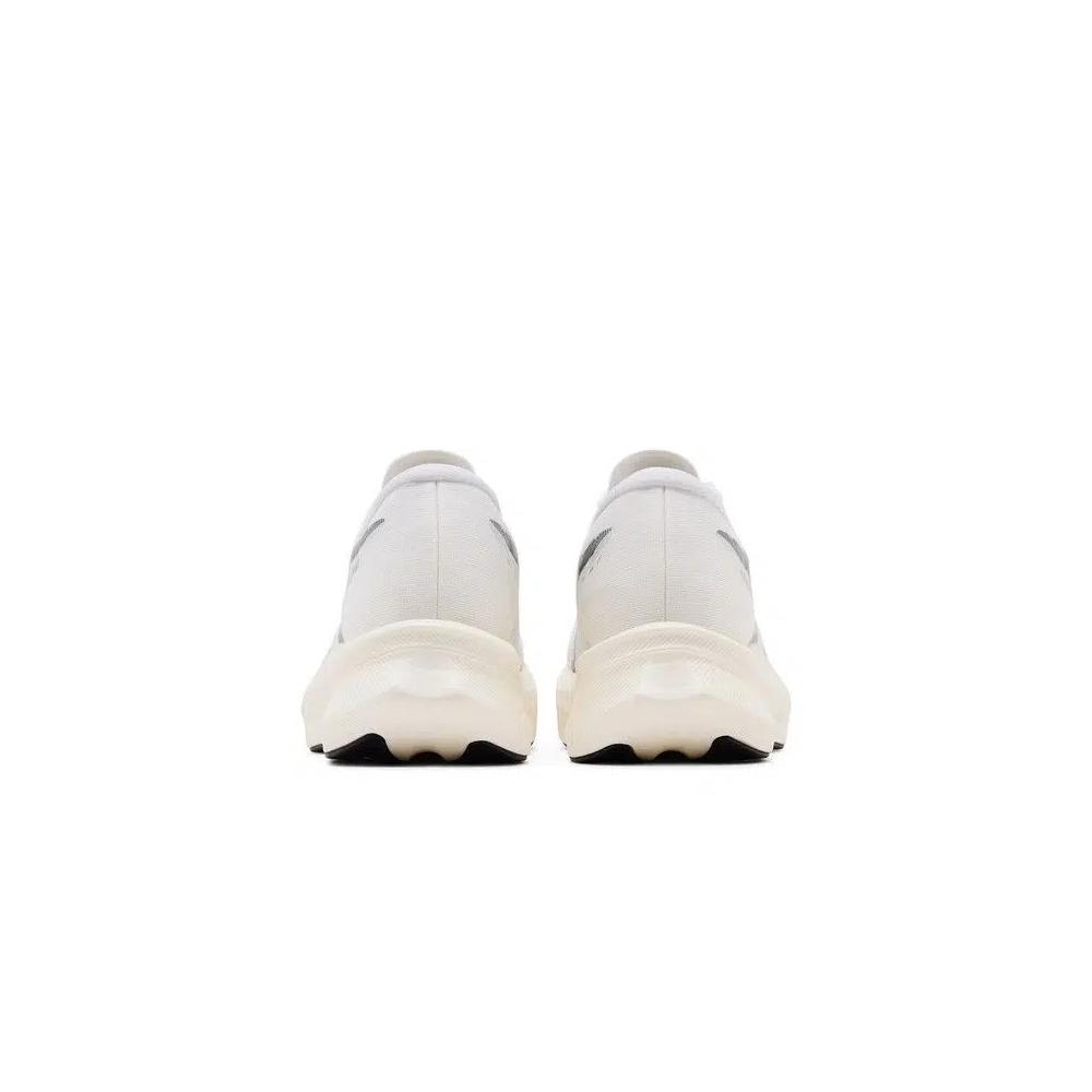 Кроссовки ASICS Magic Speed 4 'White Black' 6