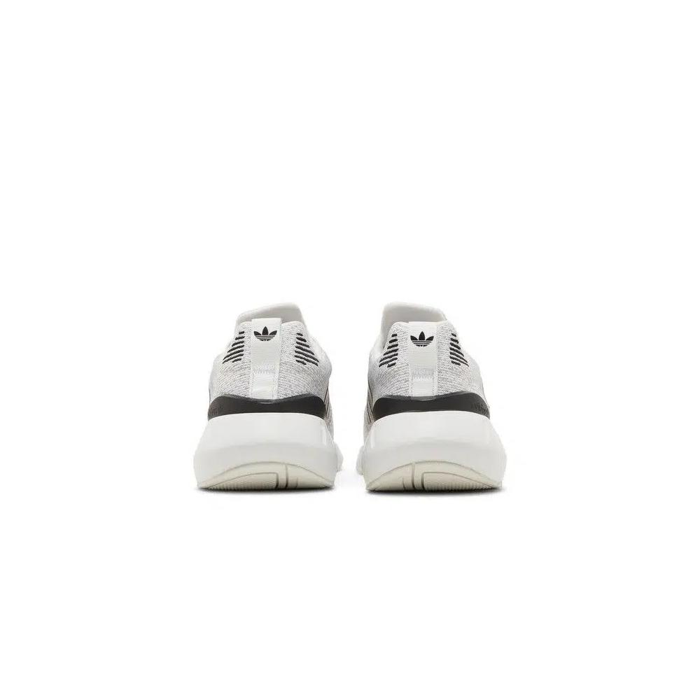 Кроссовки adidas Wmns Swift Run 22 'Crystal White' 6