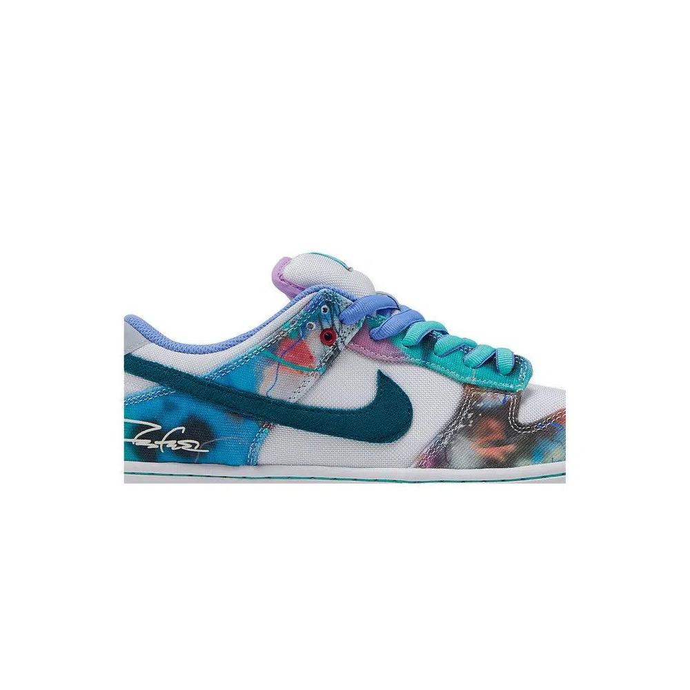 Кроссовки Futura Laboratories x Nike Dunk Low SB 'Bleached Aqua' 2