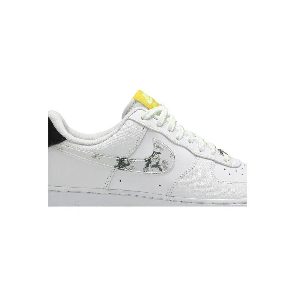 Кроссовки Nike Air Force 1 '07 LV8 'Daisy Pack' 2