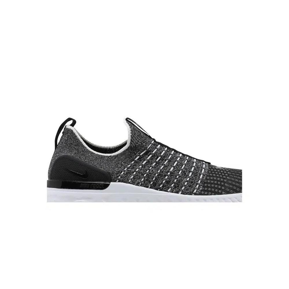 Кроссовки Nike Wmns React Phantom Run Flyknit 2 'Oreo' 2