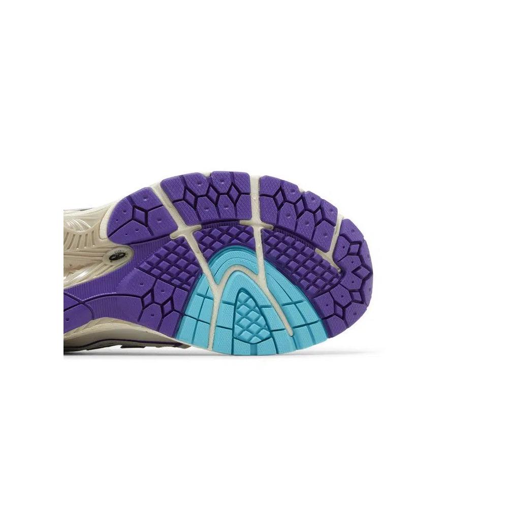 Кроссовки New Balance 1906R «Hornets» 5