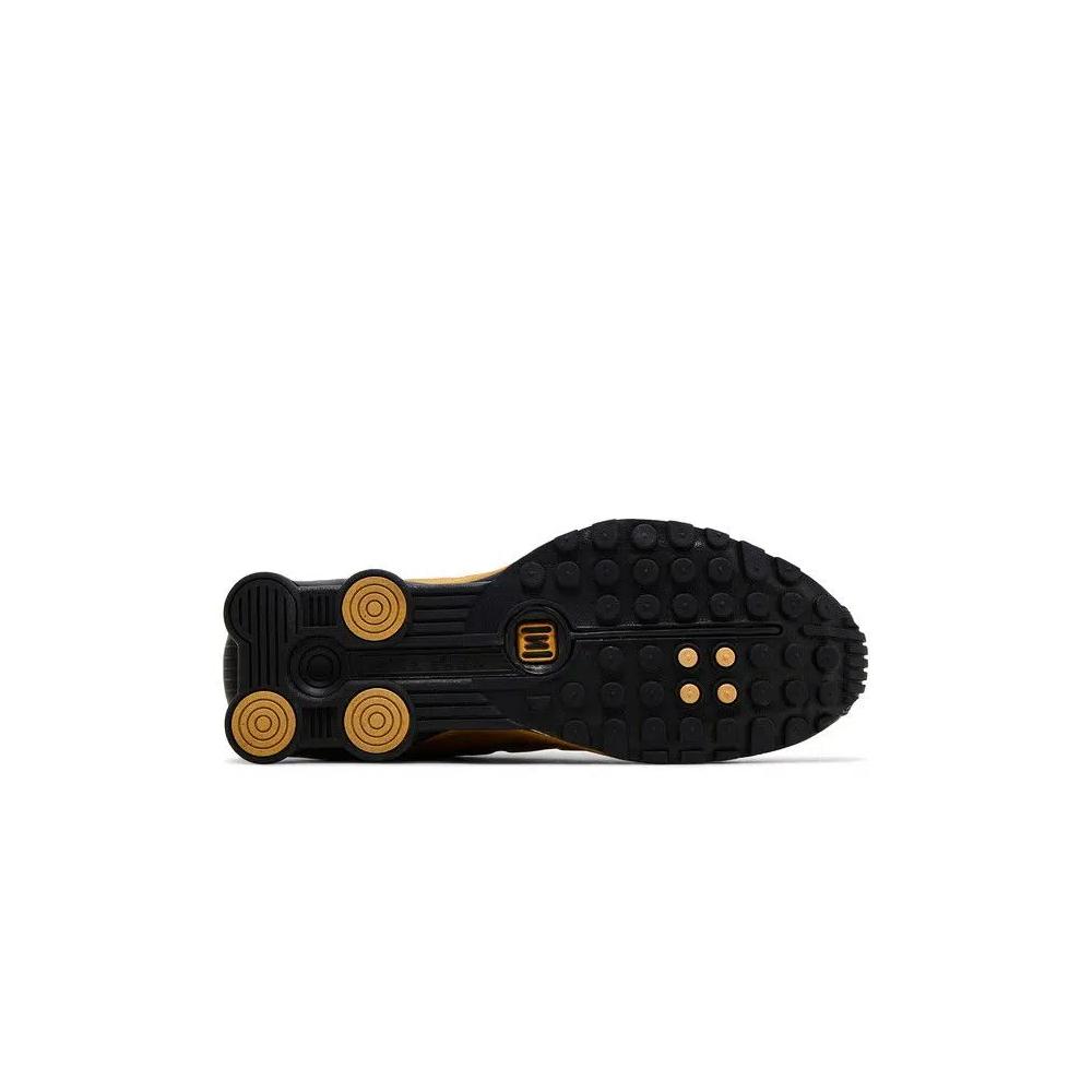 Кроссовки Nike Wmns Shox R4 'Black Metallic Gold' 4
