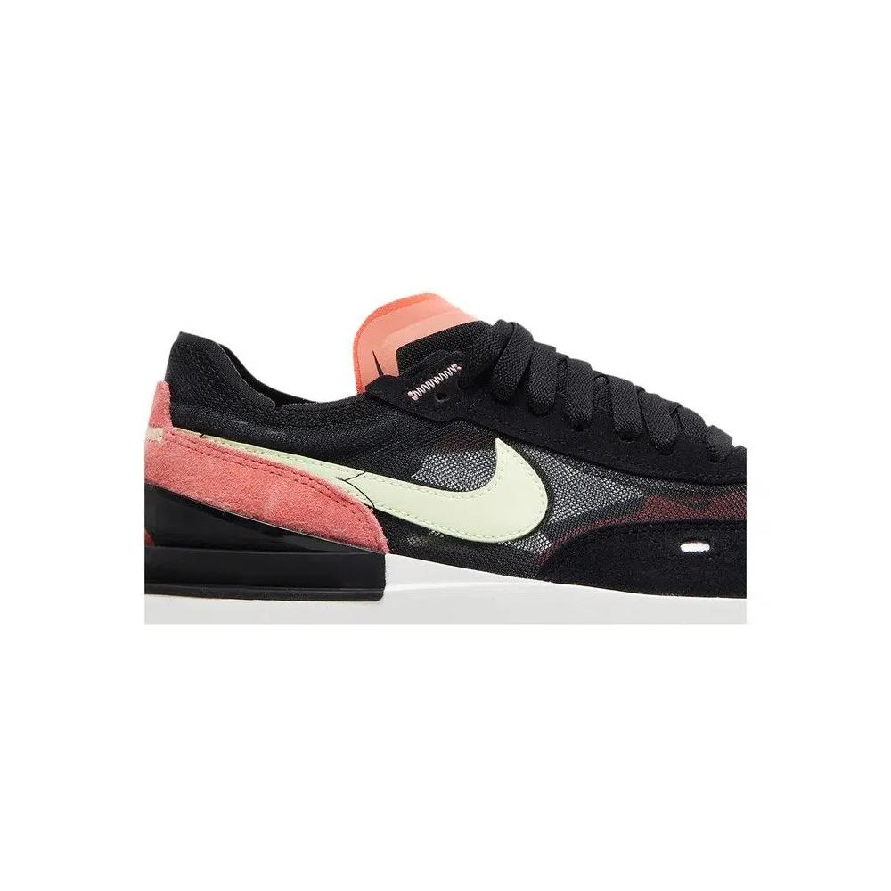 Кроссовки Nike Wmns Waffle One 'Black Magic Ember' 2
